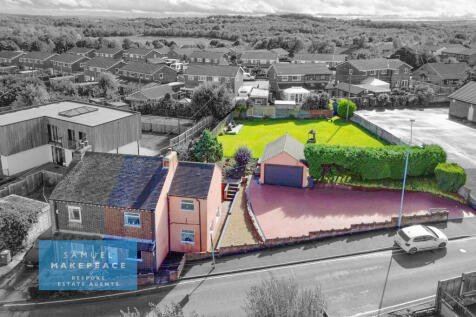 Three Bedroom Semi-Detached Cottage for sale with