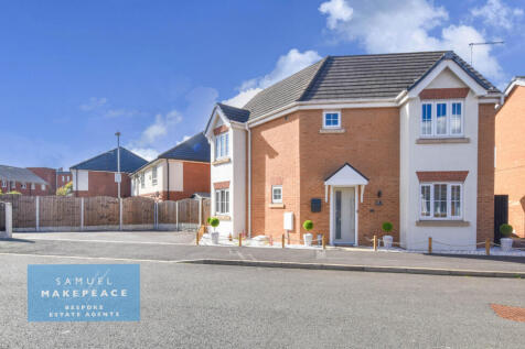 Stylish Three-Bedroom Detached Home on a Generous