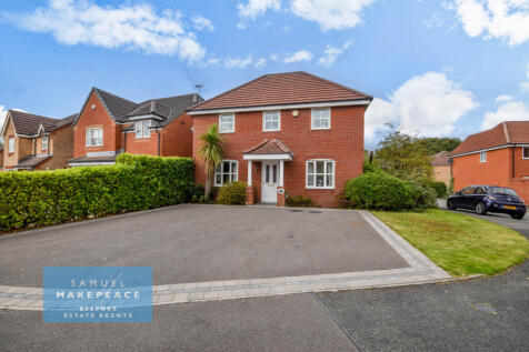 Four Bedroom Detached House with Large Driveway a