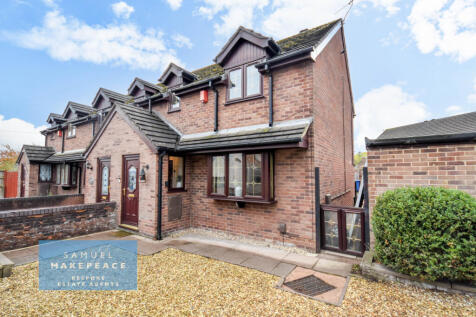 Lovely Three Bedroom Mews House with Stunning Kit