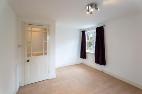 Bedroom / Study