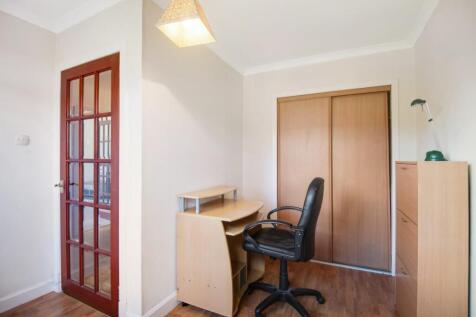 Bedroom/Home Office