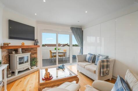 Kitchen/sitting area