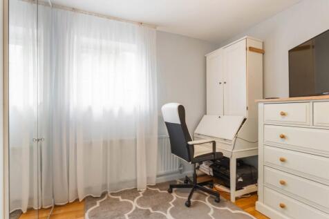 Office/bedroom