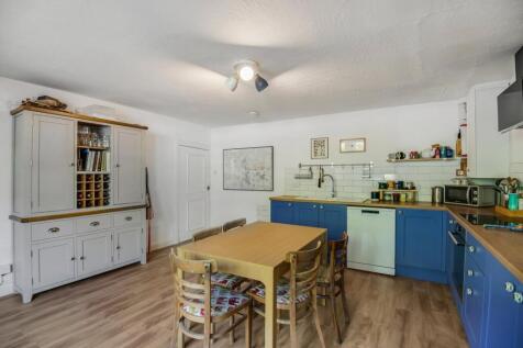 Kitchen/dining