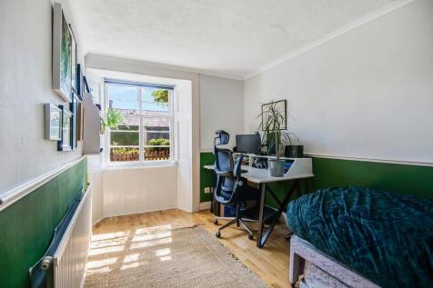 Bedroom/office