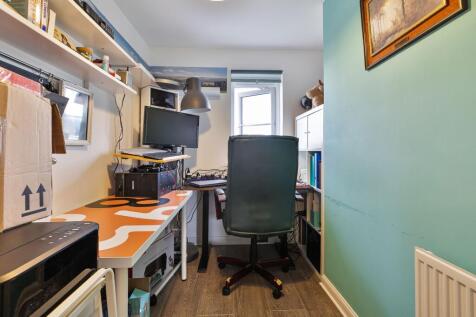 Bedroom 3 / study