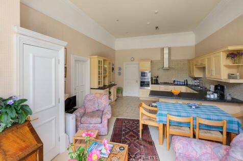 Lounge/kitchen