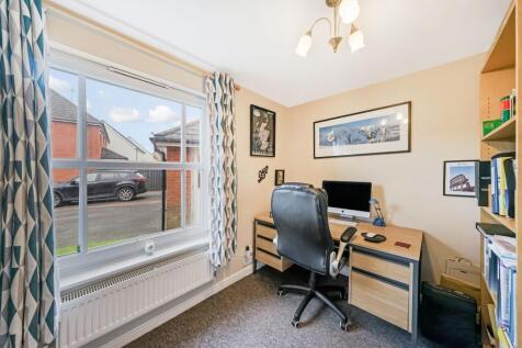 Study / Bedroom