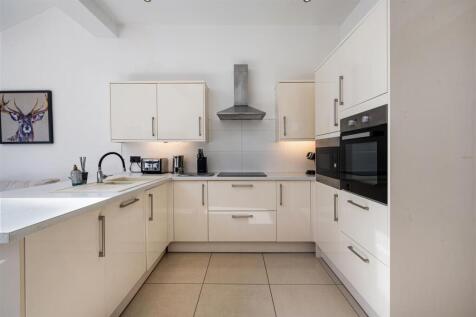 Open plan kitchen-diner family room