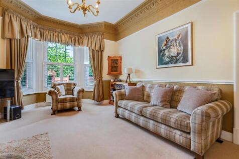 Front Lounge