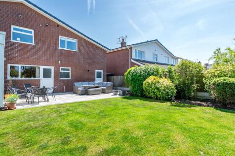 Harvington Drive-11.jpg