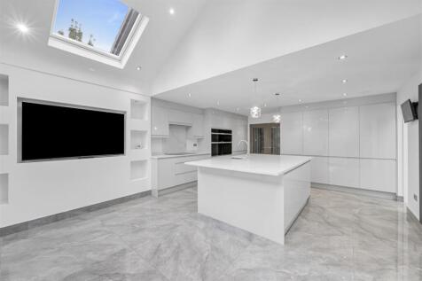 Open plan kitchen-diner Family Room