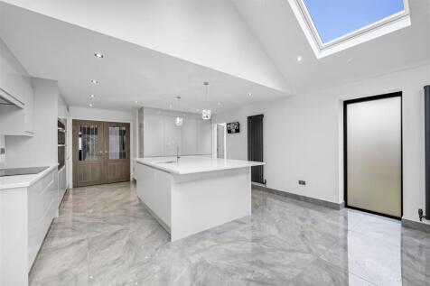 Open plan kitchen-diner Family Room