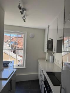 Kitchen 3.jpg
