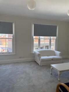 Lounge 1.jpg