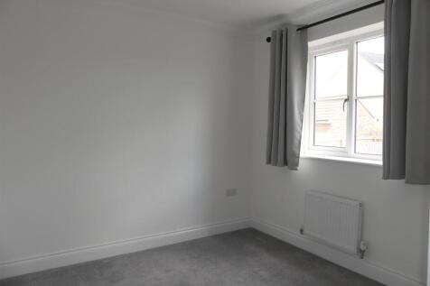 BED3.JPG