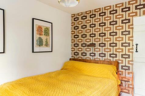 bed 2.