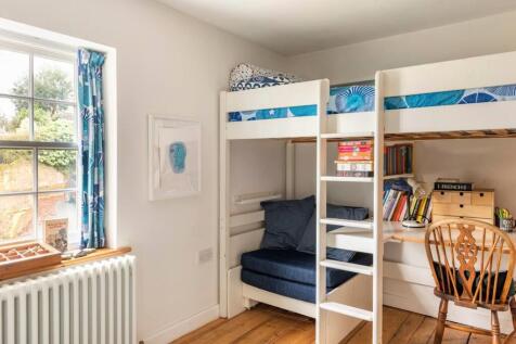 bed 3.