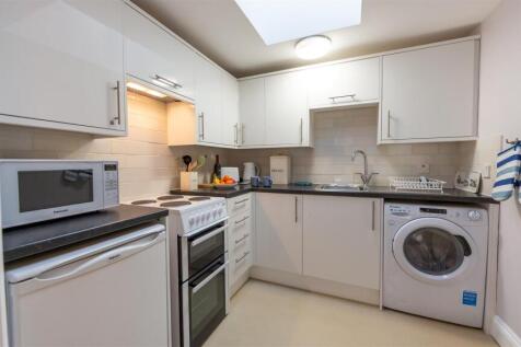 The Hideaway_Durrants_Southwold_kitchen.jpg