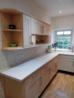 Hyde Corner kitchen].jpg