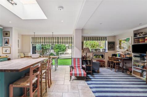 Reception/Kitchen