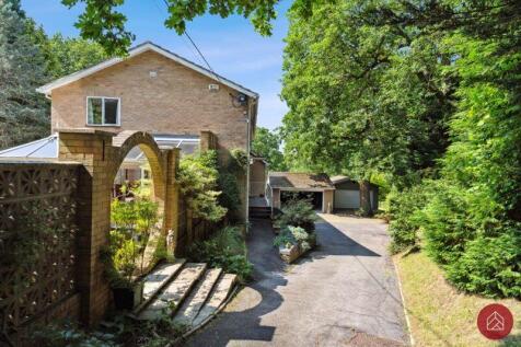 Driveway &amp; Garages