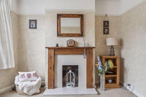 Living Room/Bedroom Five