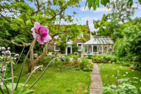 External Lifestyle Photograph