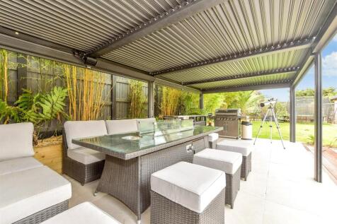 External Lifestyle Photograph