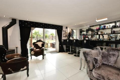 Entertainment Room
