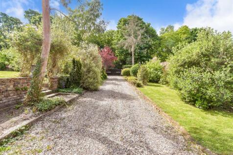 Driveway/Parking