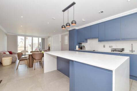 Kitchen/Family Room