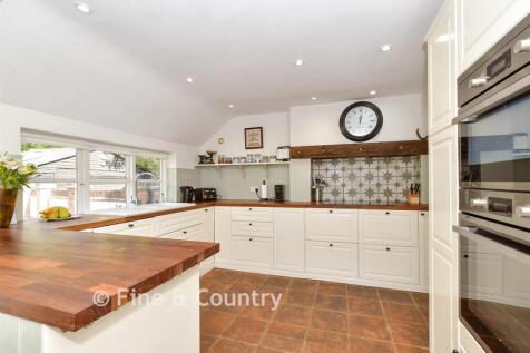 Kitchen/ Breakfast Room