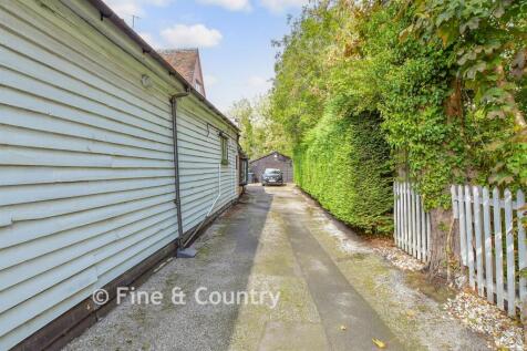 Driveway/Parking