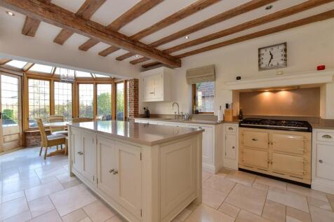 Kitchen/Breakfast Area