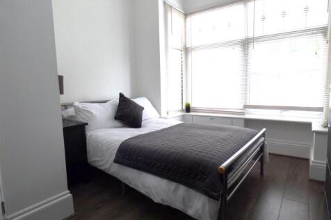Bedroom 1 Mere Road.JPG