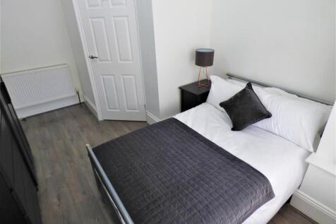 Room 1 Mere Road 3.JPG