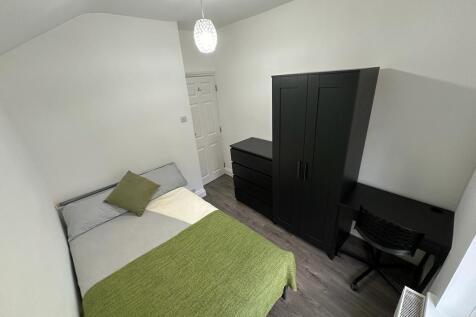 Room 5 Mere Road .jpg