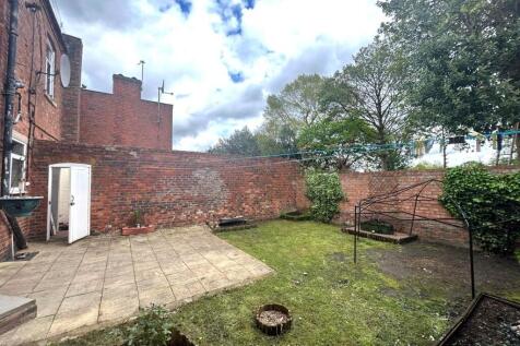 garden 4.jpg