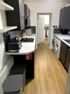 Kitchen 1.jpg