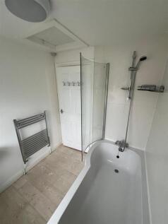 Bathroom 1.jpg