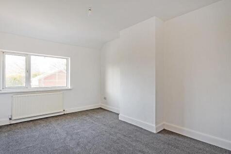 Lode Bedroom.jpg