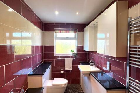 Bathroom .jpg
