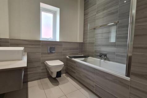 First Floor Family Bathroom