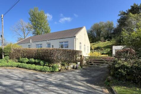 Backcroft, Arden Road, Twynholm - Williamson and H