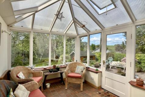 Kirkmulloch, 1 Wayside, Dalry - Williamson and Hen