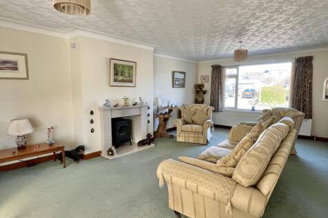22 St Andrew Drive, Castle Douglas - Williamson an