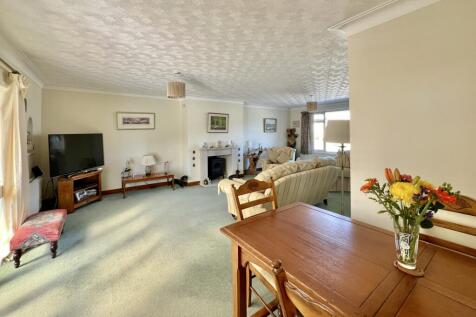 22 St Andrew Drive, Castle Douglas - Williamson an