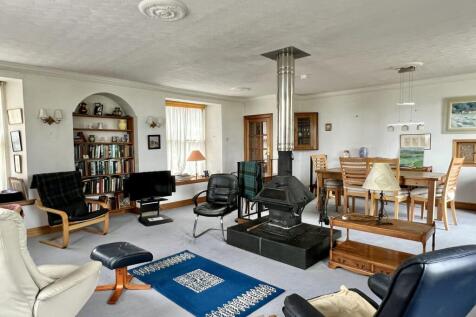 The Old Saddlery, 1 Cannee Court, Kirkcudbright - 